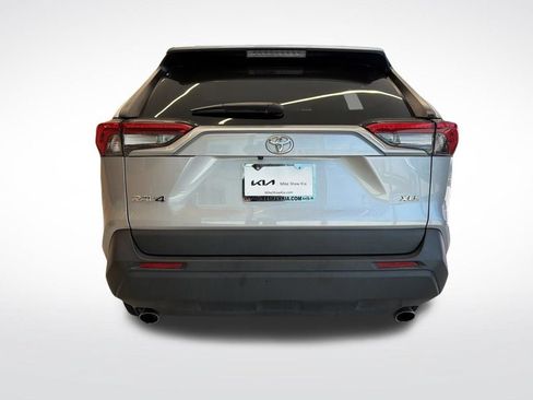 Used 2025 Toyota RAV4 XLE FWD image 11