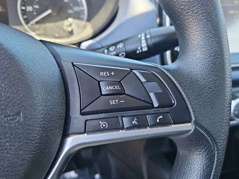 Used 2023 Nissan Versa SV FWD image 20