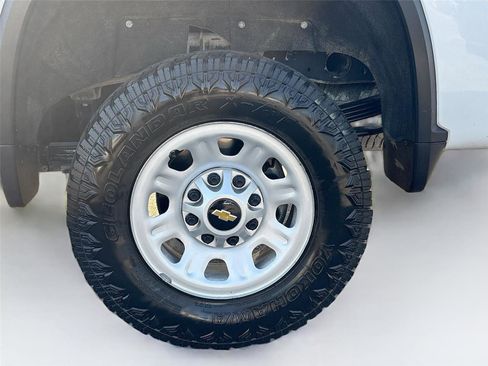 Used 2021 Chevrolet Silverado 2500 LT w/ Convenience Package image 31