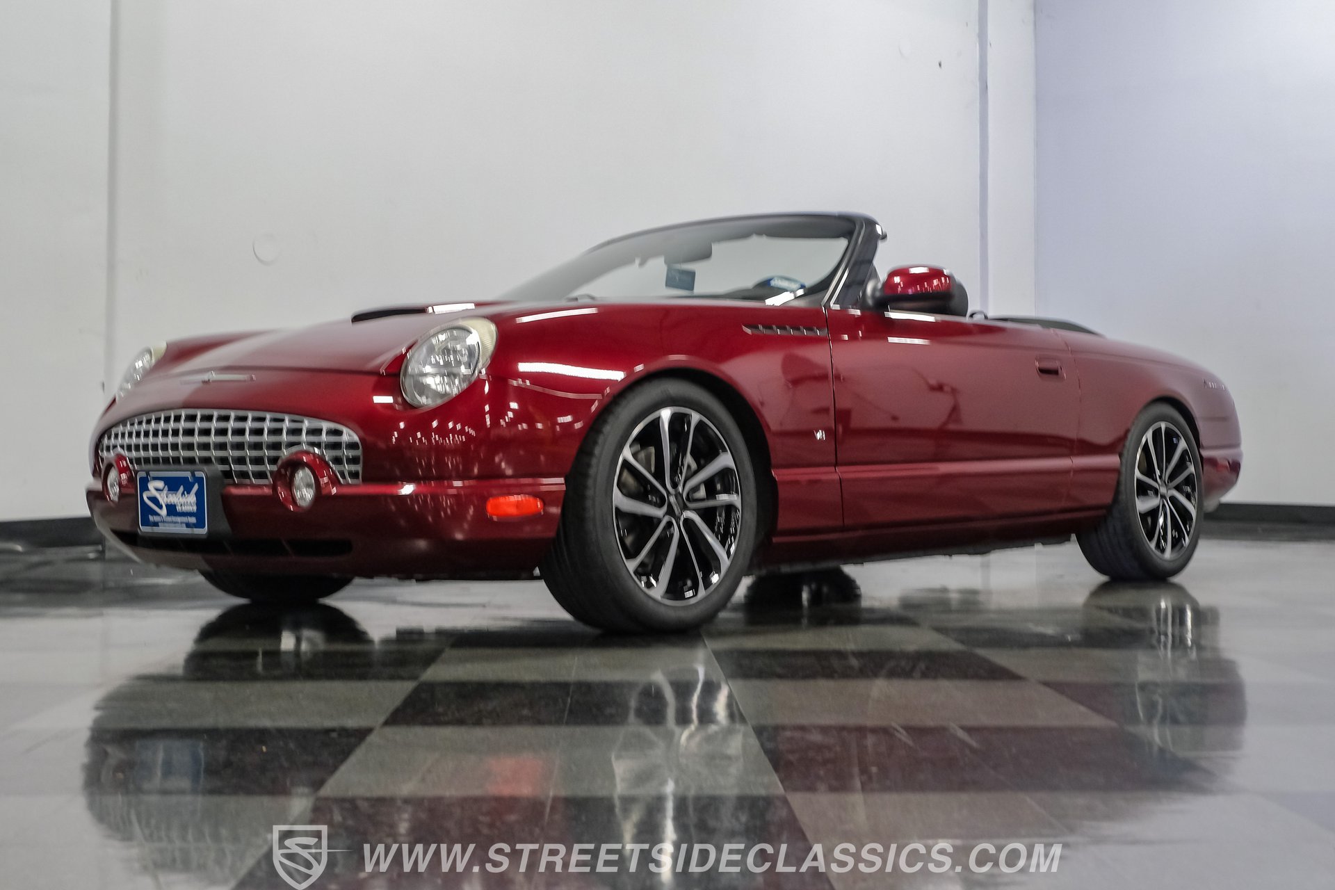 Used 2004 Ford Thunderbird RWD image 23