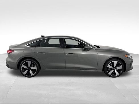 Used 2025 Audi A5 2.0T Premium Plus w/ Premium Plus AWD/4WD image 7