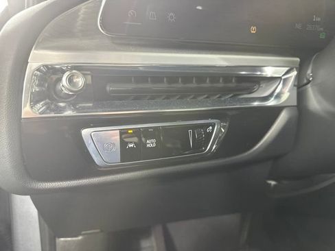 Used 2023 Cadillac Lyriq AWD image 19