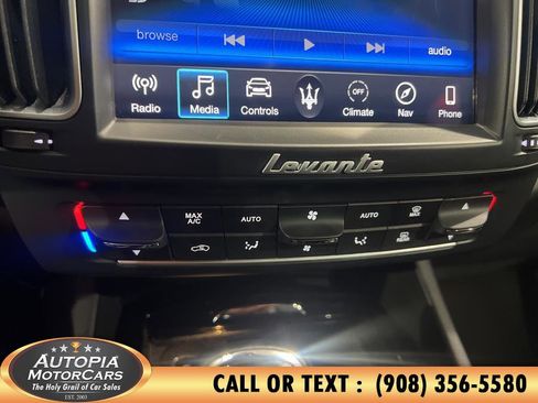 Used 2019 Maserati Levante GranSport image 41