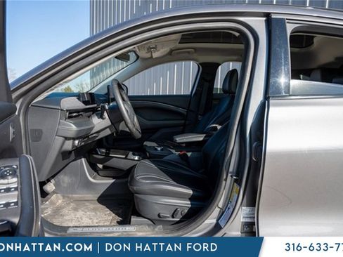 Used 2021 Ford Mustang Mach-E Premium image 5