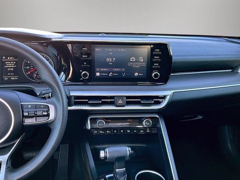 Used 2023 Kia K5 LXS image 9