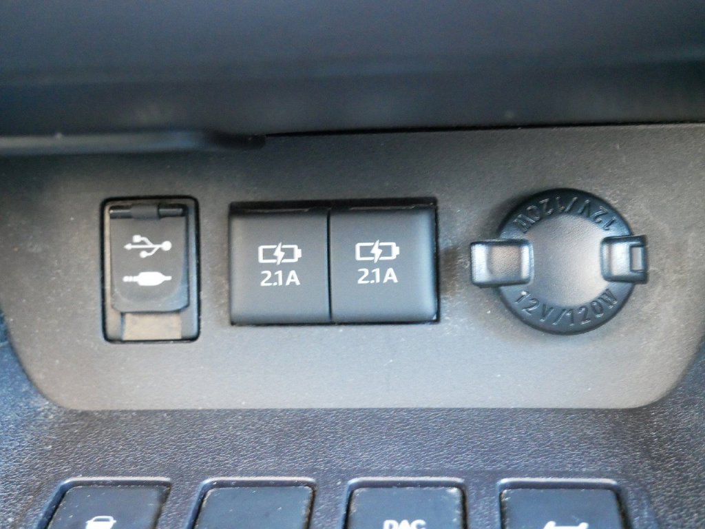 Used 2017 Toyota Highlander XLE AWD/4WD image 26