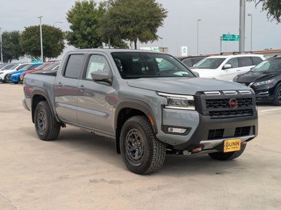 New 2025 Nissan Frontier PRO-4X w/ Pro Premium Package