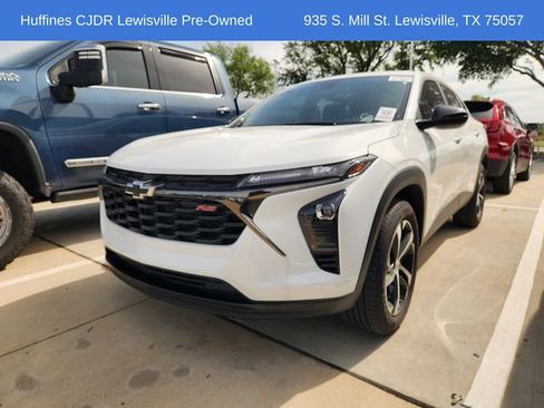 Used 2024 Chevrolet Trax RS w/ Driver Confidence Package image 3