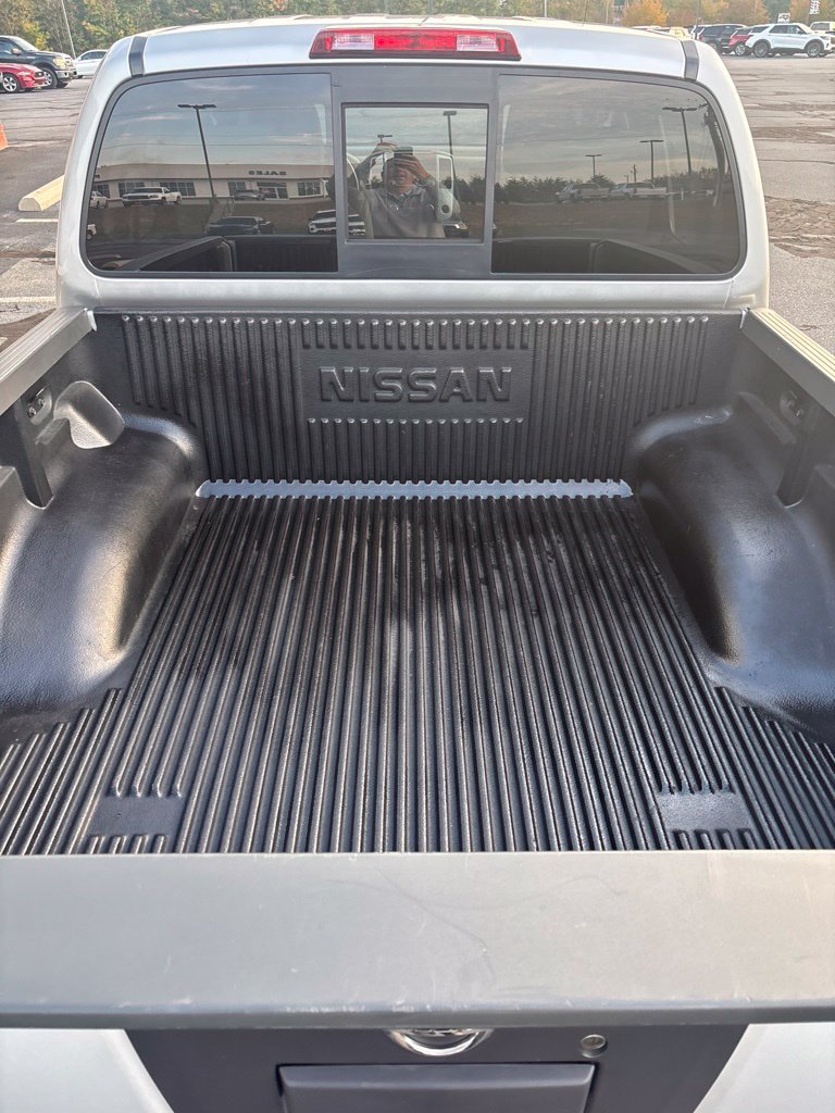Used 2018 Nissan Frontier SV AWD/4WD image 25