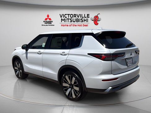 New 2026 Mitsubishi Outlander SE FWD image 5