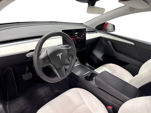 Certified 2023 Tesla Model Y Long Range AWD/4WD image 9