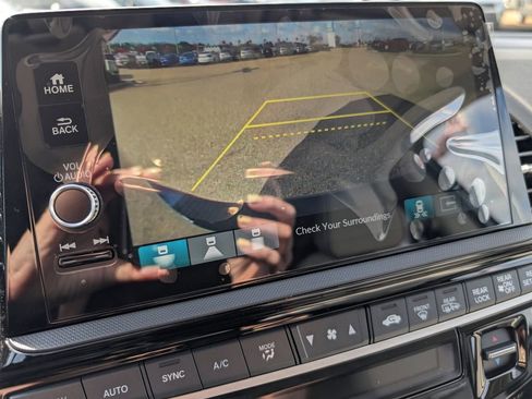 New 2026 Honda Odyssey Touring image 14