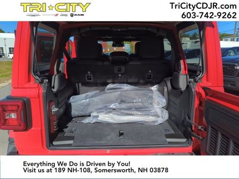 New 2026 Jeep Wrangler Unlimited Rubicon image 22