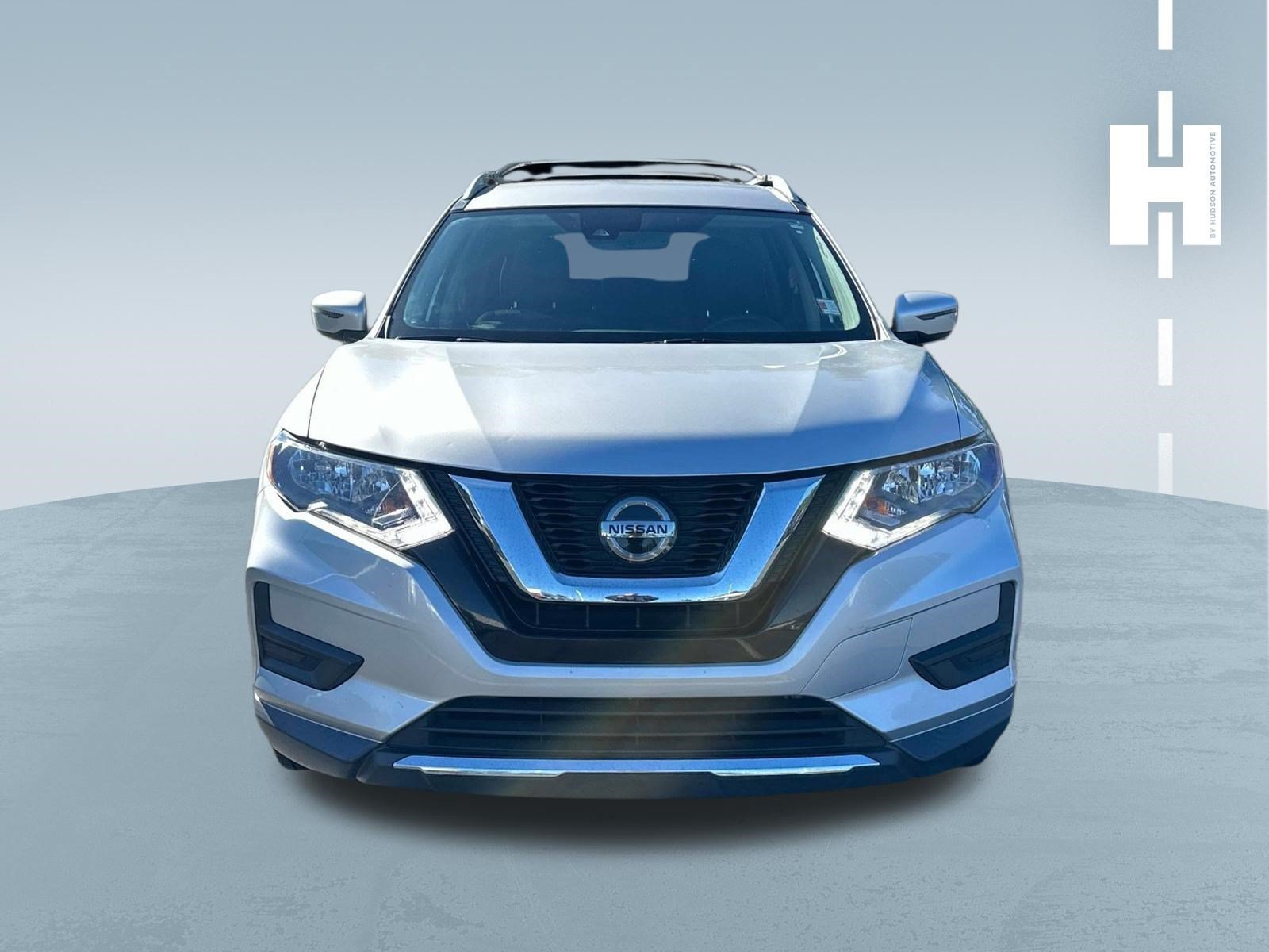 Used 2019 Nissan Rogue SV FWD image 2