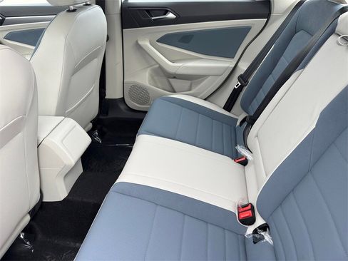 New 2026 Volkswagen Jetta SE image 24