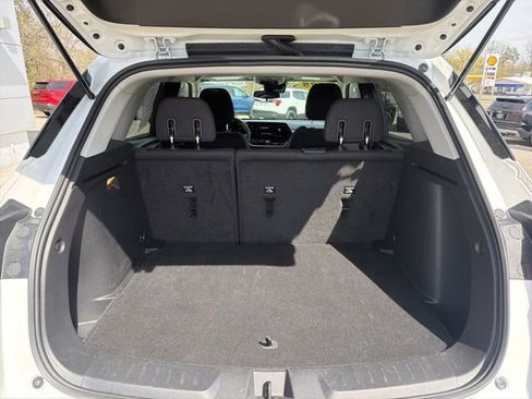 Used 2025 Chevrolet TrailBlazer LT AWD/4WD image 12