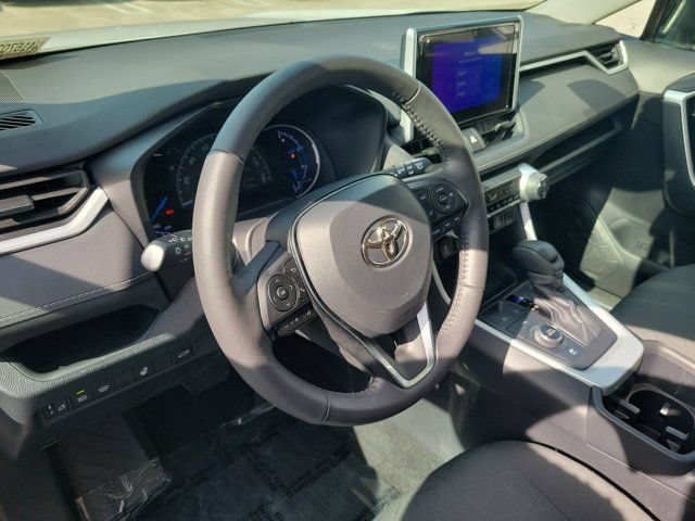Used 2024 Toyota RAV4 XLE w/ Convenience Package AWD/4WD image 7