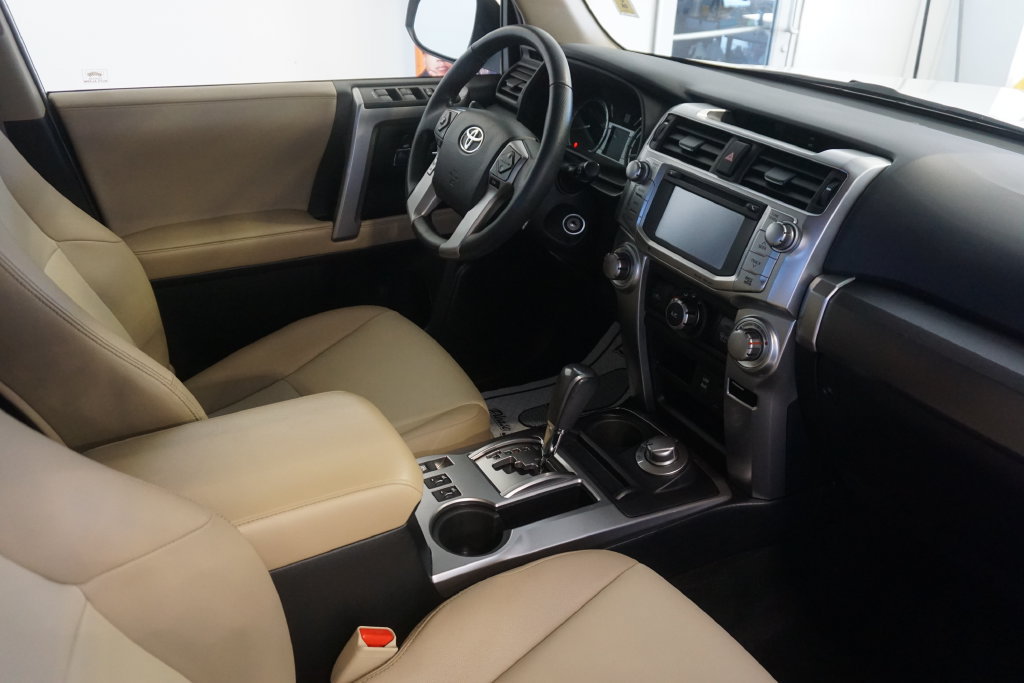 Used 2017 Toyota 4Runner SR5 Premium AWD/4WD image 28