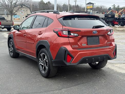 Used 2025 Subaru Crosstrek 2.0i Premium image 3
