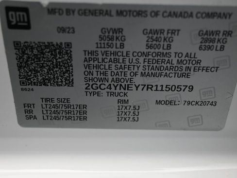 Used 2024 Chevrolet Silverado 2500 LT w/ Convenience Package image 17