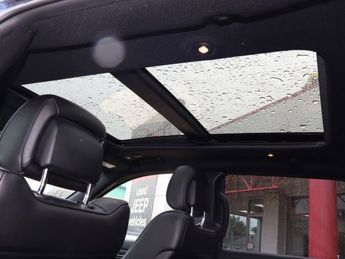 Used 2021 Jeep Grand Cherokee High Altitude AWD/4WD image 9