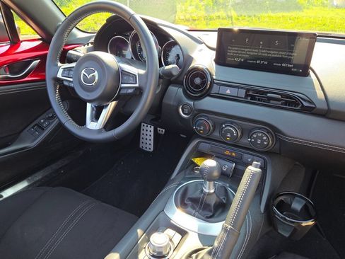 Used 2024 MAZDA MX-5 Miata Club w/ Interior Package RWD image 7