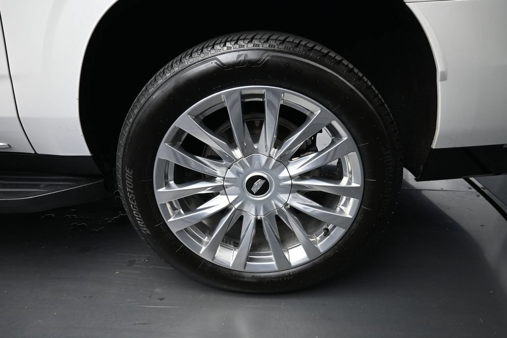 Used 2023 Cadillac Escalade ESV Premium Luxury AWD/4WD image 10