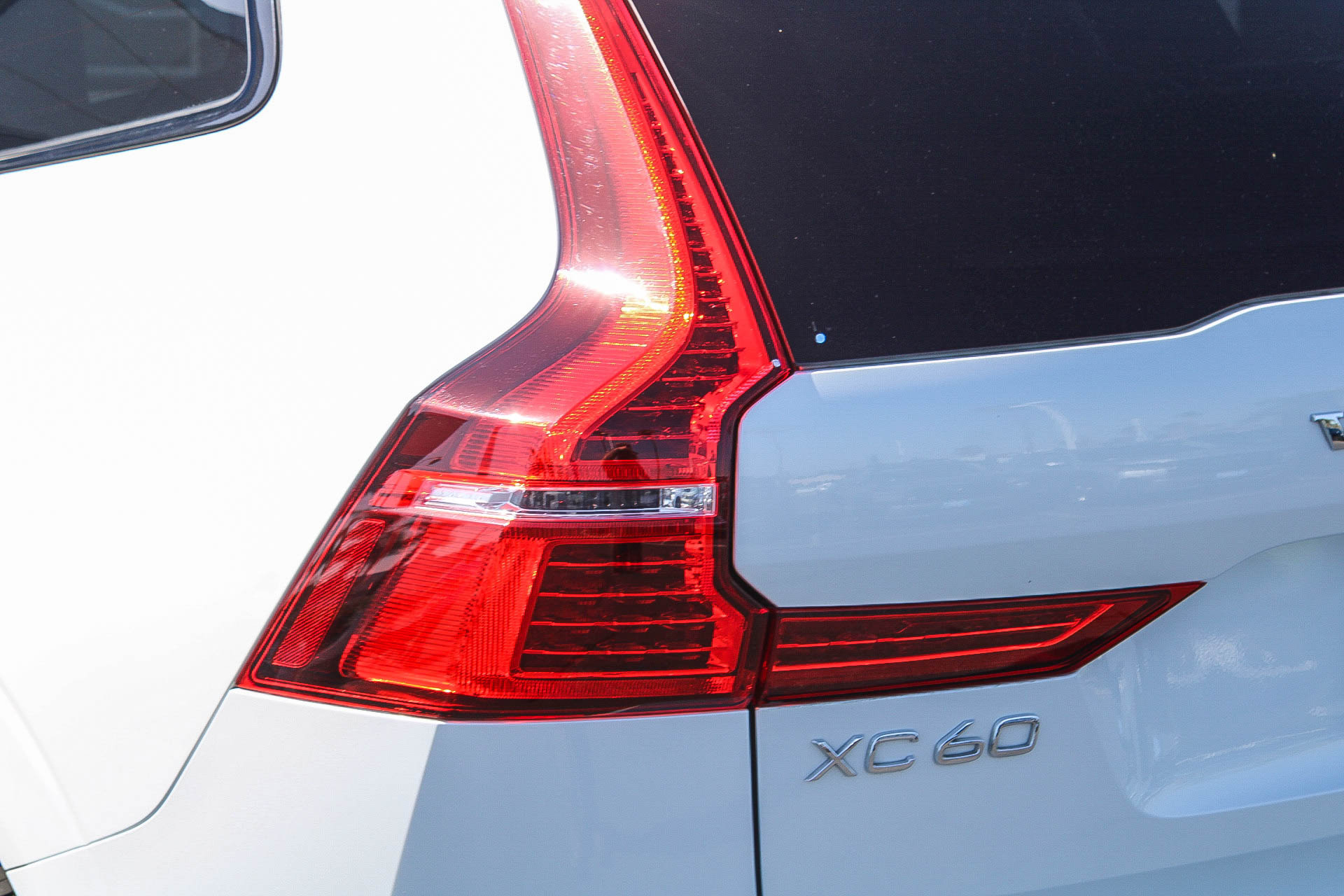 Used 2023 Volvo XC60 B5 Plus w/ Protection Package AWD/4WD image 10