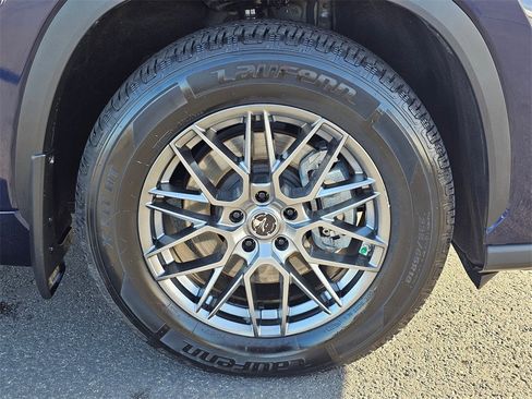 Used 2022 Toyota Highlander LE image 9