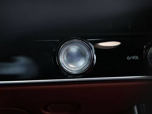 New 2026 Genesis GV70 3.5T Sport Advanced AWD/4WD image 39