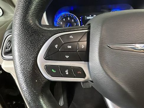 Used 2021 Chrysler Voyager Lxi FWD image 15
