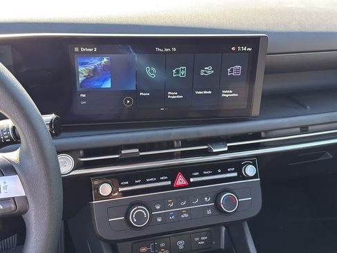 Used 2025 Hyundai Santa Cruz SE image 16