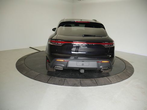 New 2026 Porsche Macan AWD/4WD image 7