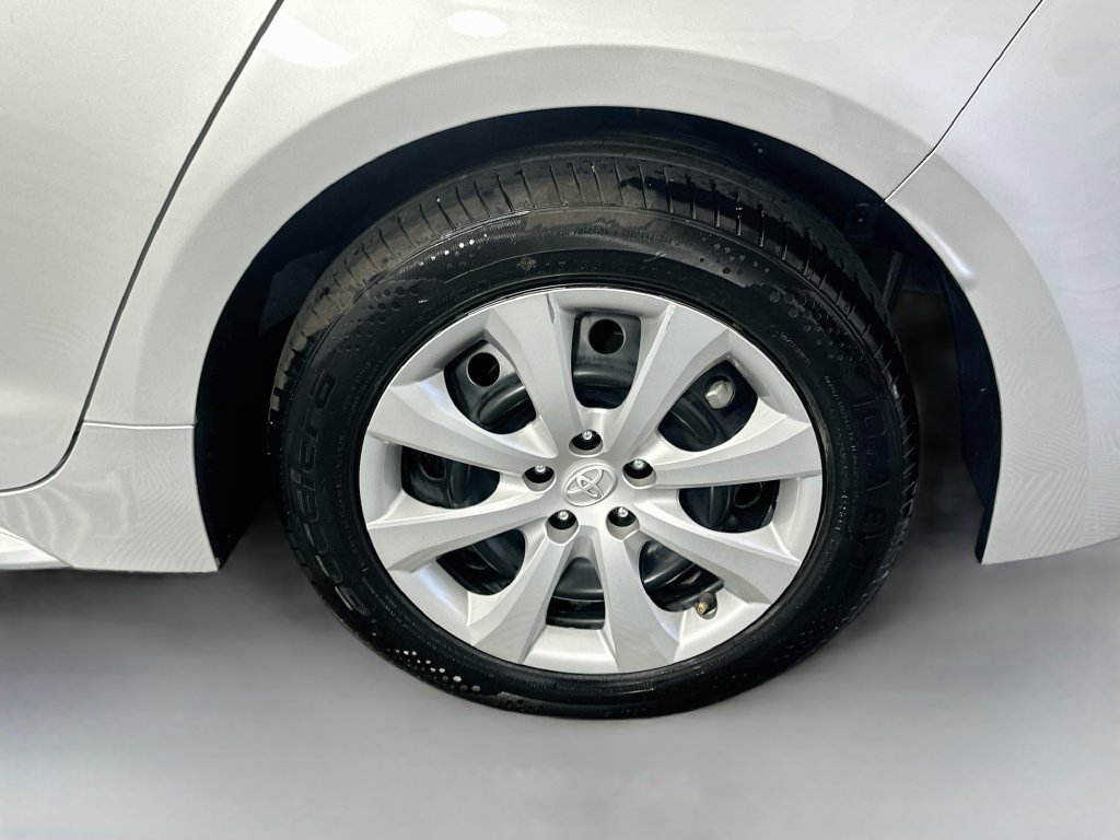 Used 2024 Toyota Corolla LE FWD image 29