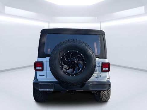 Used 2022 Jeep Wrangler Unlimited Sport AWD/4WD image 4