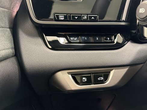 New 2026 Lexus RX 450h AWD image 17