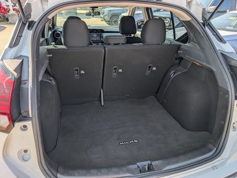Used 2022 Nissan Kicks SV FWD image 28