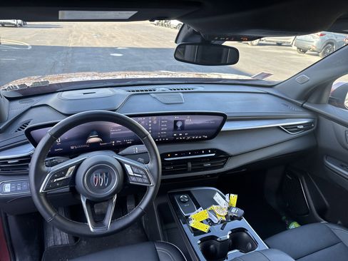 Used 2025 Buick Enclave Preferred image 15