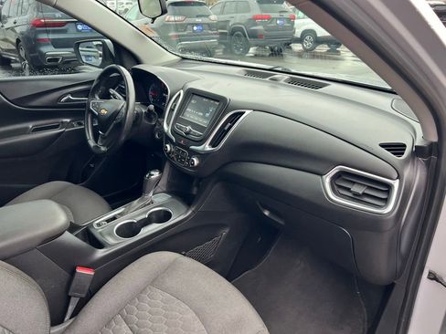 Used 2018 Chevrolet Equinox LT image 24