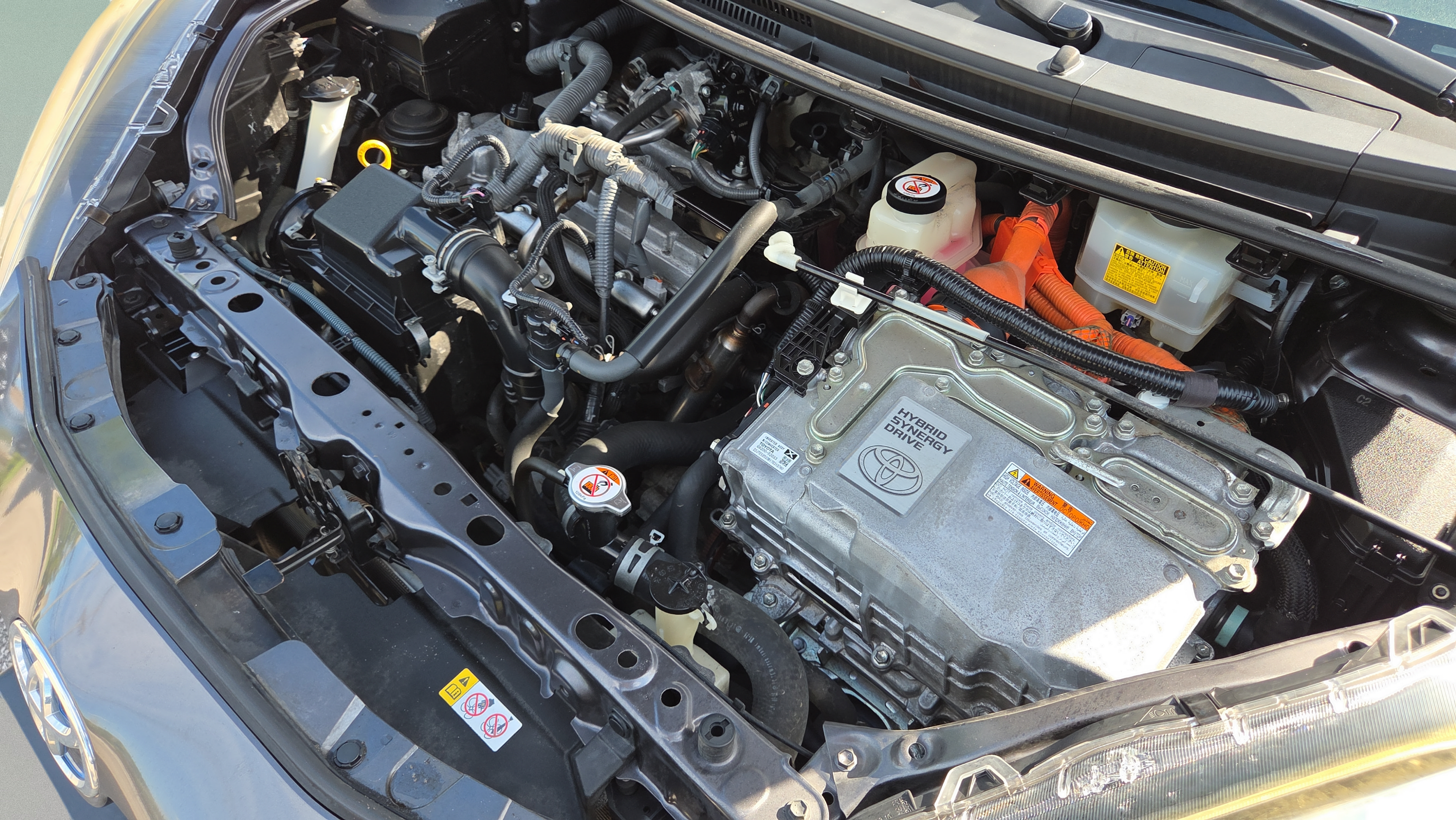 Used 2018 Toyota Prius C One FWD image 19