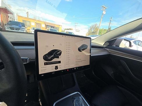 Used 2023 Tesla Model 3 Standard Range image 6