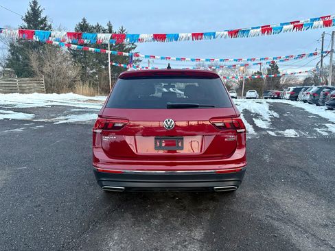 Used 2018 Volkswagen Tiguan SEL image 4