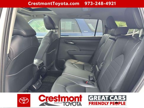Used 2026 Toyota Highlander XLE AWD/4WD image 10