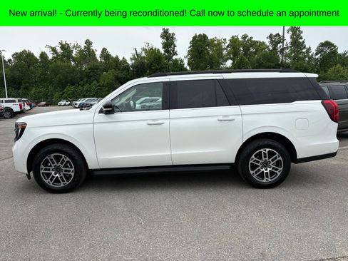 Used 2025 Ford Expedition Max Active AWD/4WD image 10
