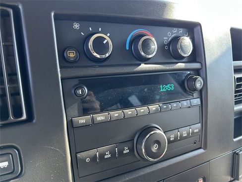Used 2020 Chevrolet Express 3500 LS w/ Chrome Appearance Package image 23