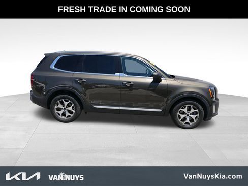 Used 2022 Kia Telluride EX FWD image 2