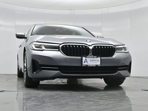 Used 2023 BMW 540i w/ Convenience Package RWD image 2