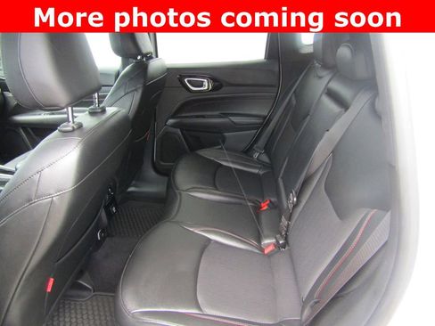 Used 2024 Jeep Compass Trailhawk AWD/4WD image 15