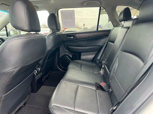 Used 2016 Subaru Outback 2.5i Limited image 17