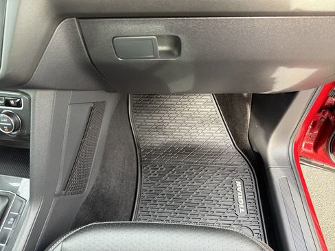 Used 2018 Volkswagen Tiguan SEL image 21